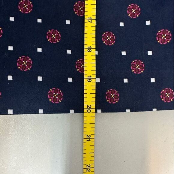 Tommy Hilfiger Navy Blue Patterned Skirt with pockets zipper in back size 14 - Picture 7 of 8